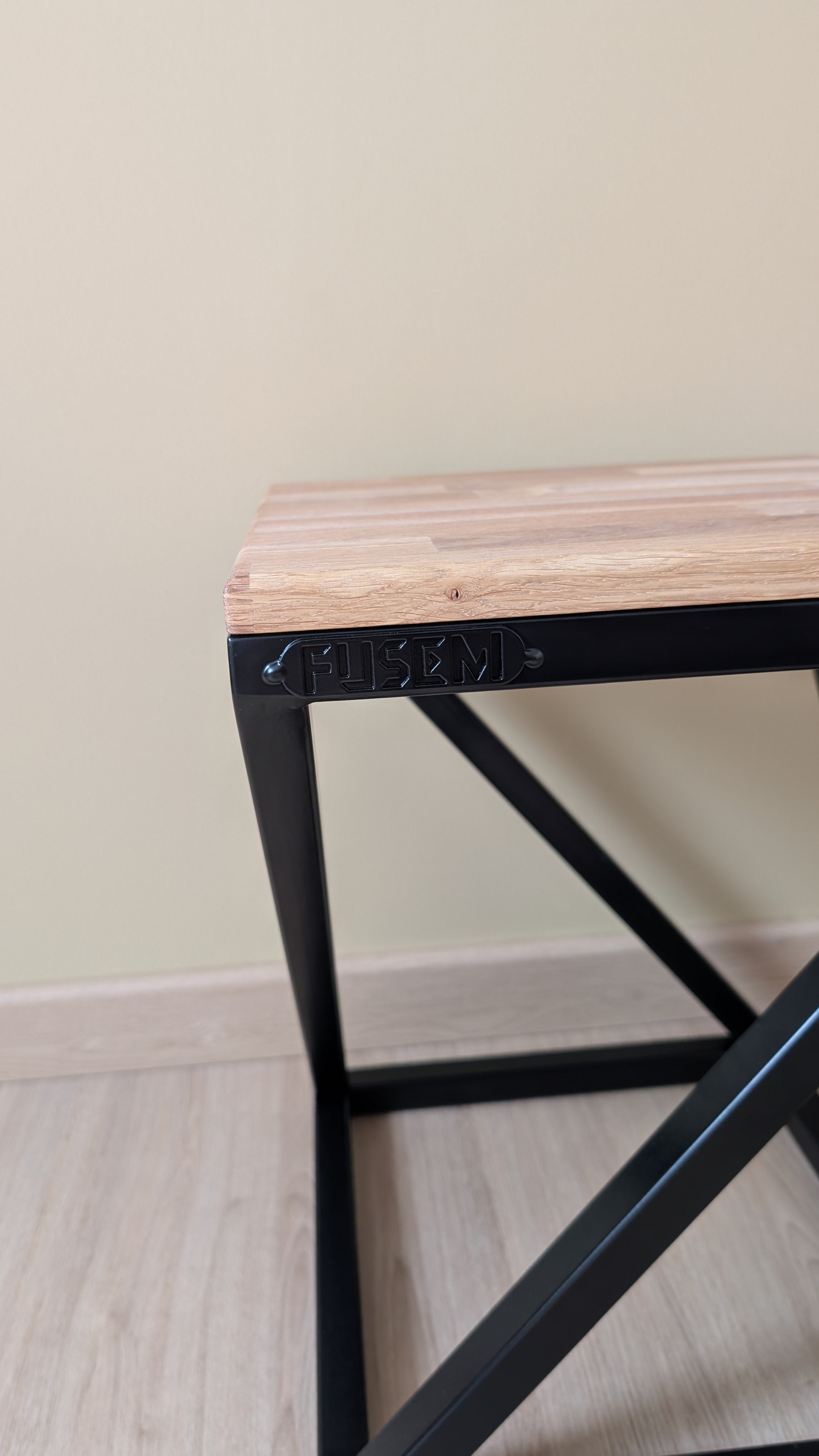 Tabouret bas Xyra